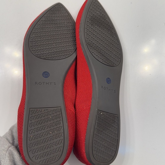 Rothy’s point shoes in red size 10 - Picture 3 of 4